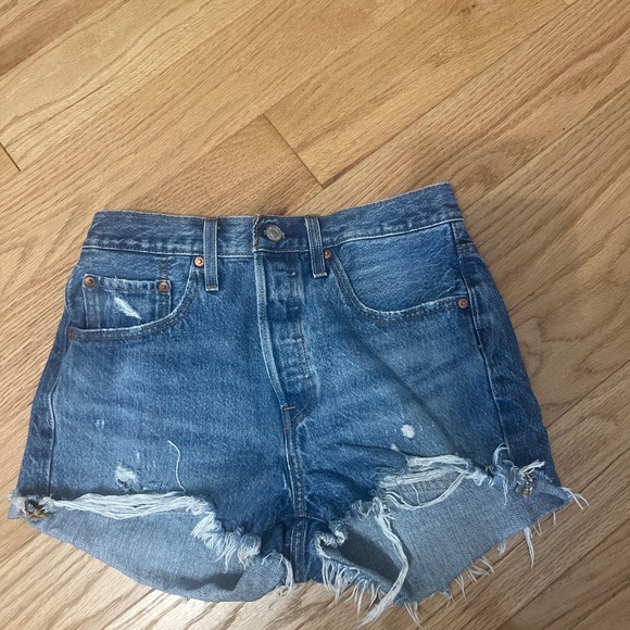 Levi’s 501 - Picture 1 of 3